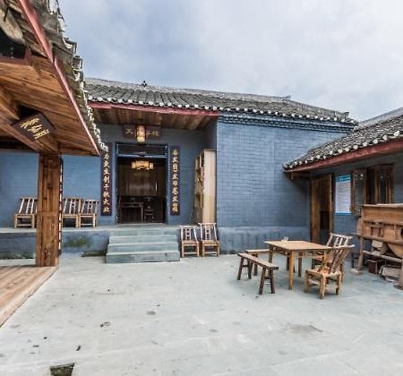 Wudangshan Tianle Hotel Shiyan  エクステリア 写真