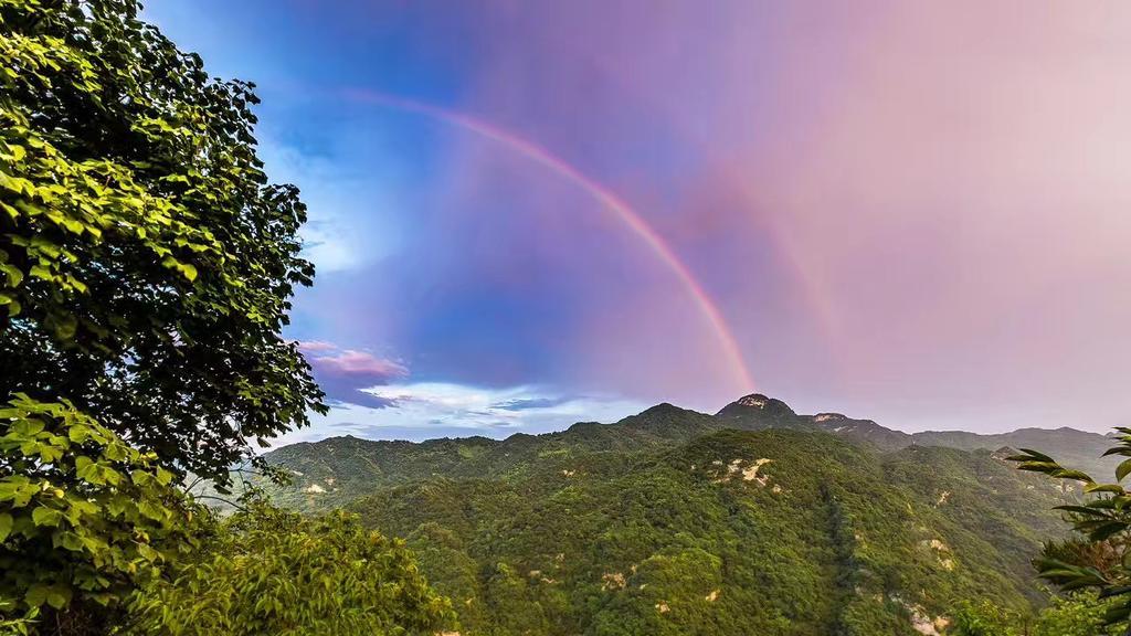 Wudangshan Tianle Hotel Shiyan  エクステリア 写真